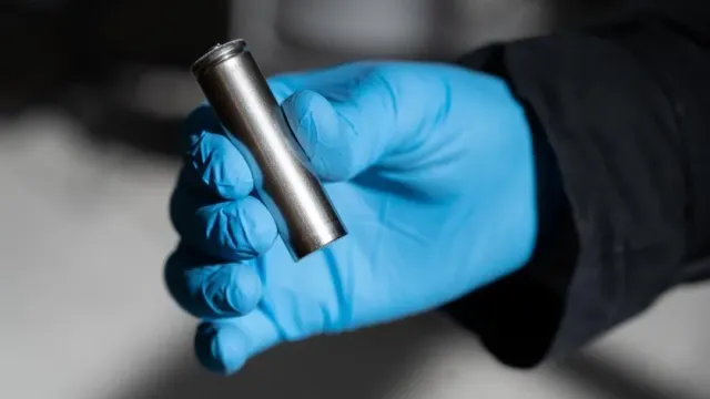 Ученые создали долговечные литий-ионные аккумуляторы, не содержащие кобальта