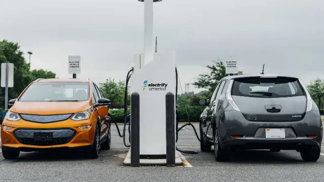 Правительственные агентства США планируют закупить 9500 электромобилей в 2023 году
