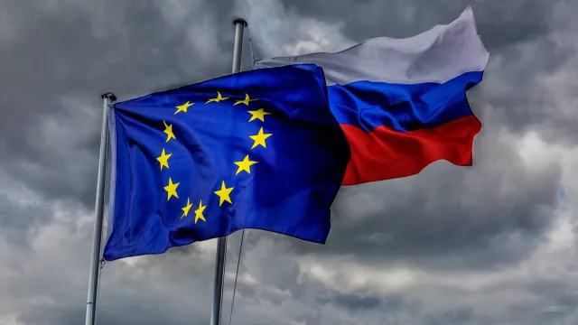 Политолог Лукьянов уверен, что у РФ с Европой не будет окопной войны