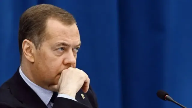 Дмитрий Медведев призвал "физически устранить" Зеленского после атаки беспилотников на Кремль