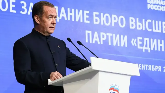 Дмитрий Медведев обвинил ряд стран в попытках расколоть Южный Кавказ