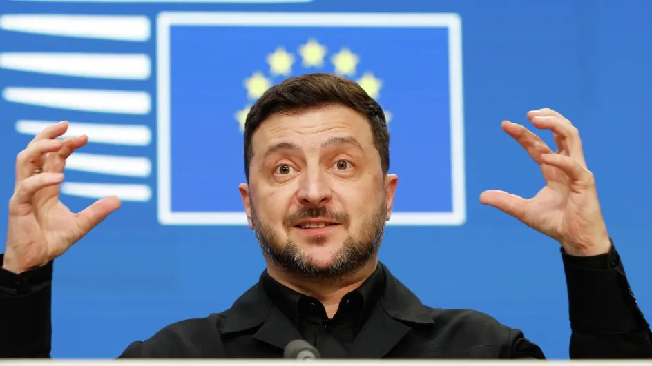 Зеленский заявил, что Украина согласна на трехстороннюю встречу с РФ и США