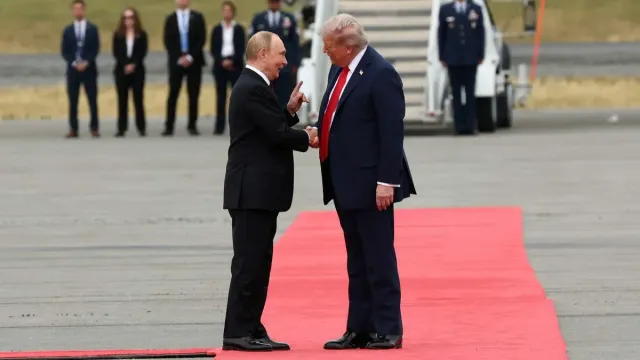 Горячая новость | Британский политик считает, что Путин выставил Трампа дураком
