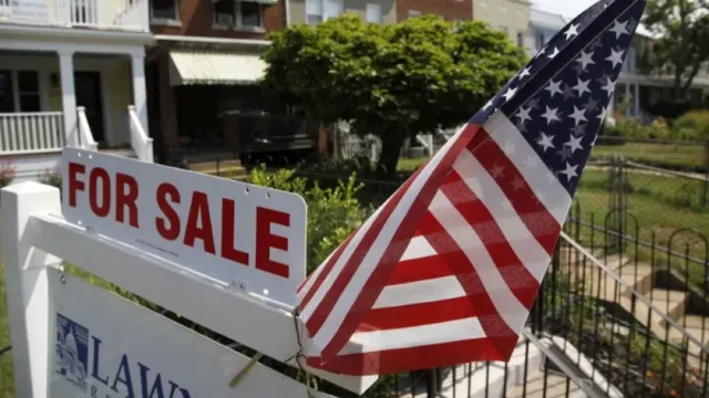 В США активность инвесторов на рынке жилья сократилась на 49% по сравнению с прошлым годом