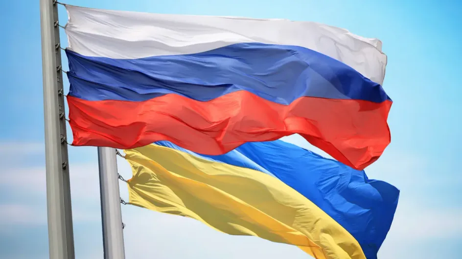 Кремль пообещал дать ответ в случае нарушения майского перемирия Киевом Кремль пообещал дать ответ в случае нарушения майского перемирия Киевом