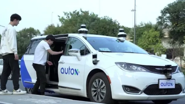 Компания Baidu получает лицензию на эксплуатацию беспилотных такси в Шэньчжэне