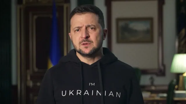 Эксперт объяснил, почему Зеленский тянет время
