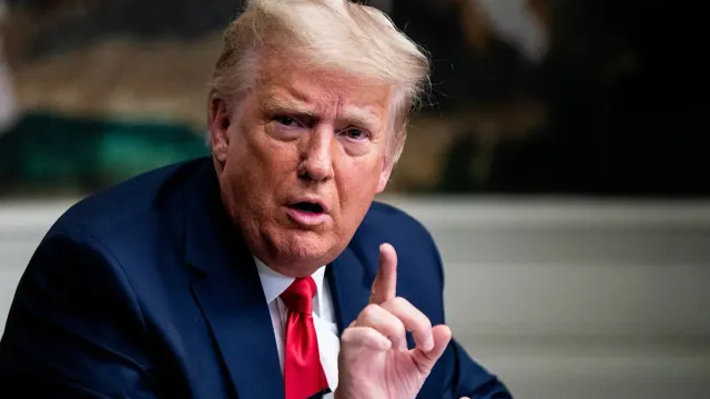 Трамп снова призвал Зеленского заключить сделку по ресурсам Украины