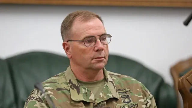 Генерал Бен Ходжес: США рискуют сорвать контрнаступление постоянным давлением на Украину