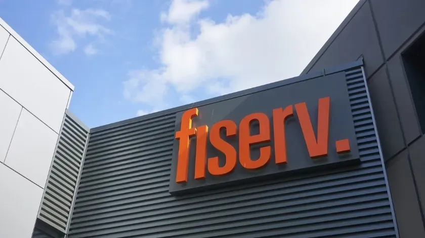 Платежная компания Fiserv прогнозирует высокую годовую прибыль