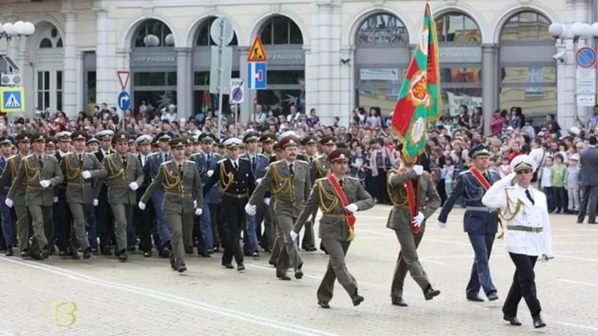 На параде в Болгарии представлена военная техника, в которой было отказано Украине