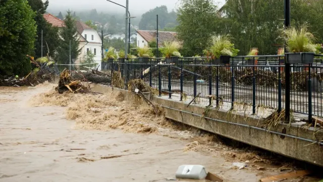 Шесть человек погибли в результате разрушительных наводнений в Словении