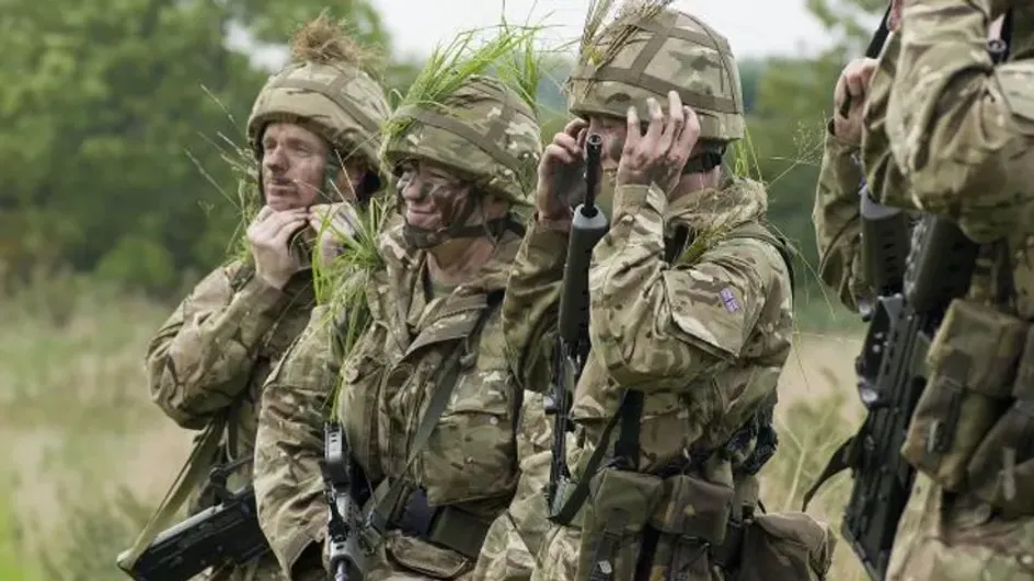 Британия обсуждает отправку своих военных на Украину на пять лет Британия обсуждает отправку своих военных на Украину на пять лет