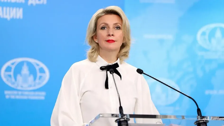 Захарова заявила, что Зеленский пытался попасть во все камеры на G7