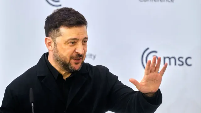 Зеленский заявил, что 90% украинцев выступают против проведения выборов