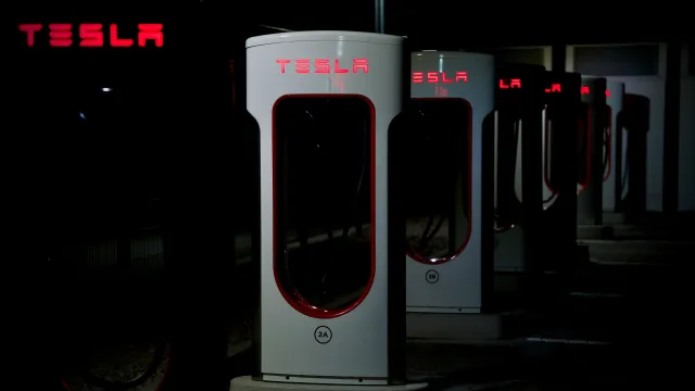Tesla предоставила Южной Корее 80 зарядных станций для электромобилей