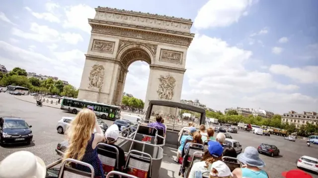 Прогнозируется рост доходов от туризма во Франции до 67 млрд евро в 2023 году