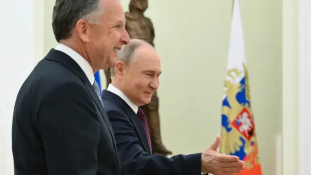 Горячая новость | Уиткофф похвалил переводчика Путина, назвав его легендой