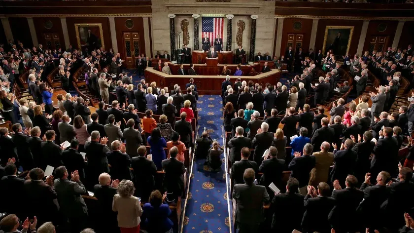 Палата представителей США сокращает расходы, несмотря на угрозу закрытия правительства