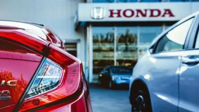 Honda объявила об отзыве 1,2 млн автомобилей в США из-за проблем с камерой заднего вида