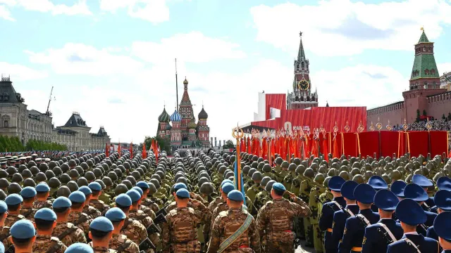 El Pais: парад Победы в Москве показал миру, что Владимир Путин не одинок