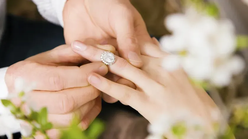 Итальянский банкир обвинил невесту в измене на роскошной помолвке