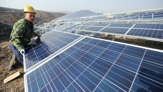 Китай намерен достичь цели по ветровой и солнечной энергетике на 5 лет раньше срока