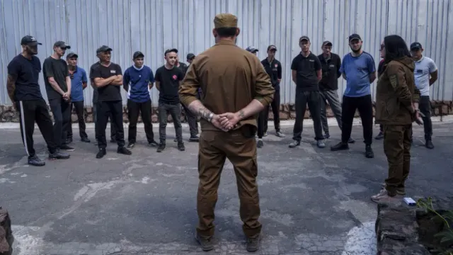 Украинское правительство планирует привлечь 15 тысяч заключенных в ряды ВСУ