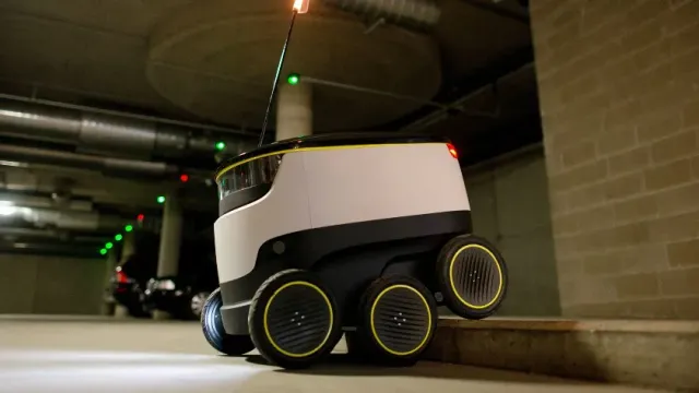 Эстонские компании Bolt и Starship заключили сделку по продаже роботов для доставки еды