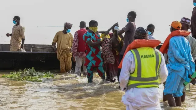 В Нигерии перевернулась лодка: количество погибших превысило 100 человек