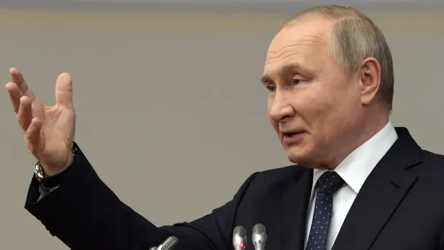 Горячая новость | В Кремле рассказали, кто поздравил президента Путина с днем рождения