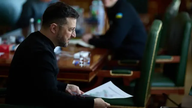 Зеленский сообщил, что Штаты требуют от Украины покинуть Донбасс