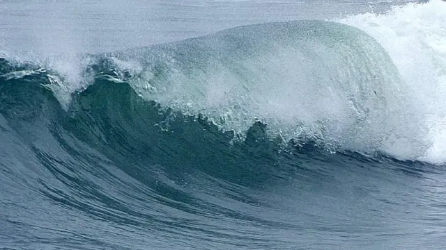 Волны в Калифорнии могут потопить дома у океана