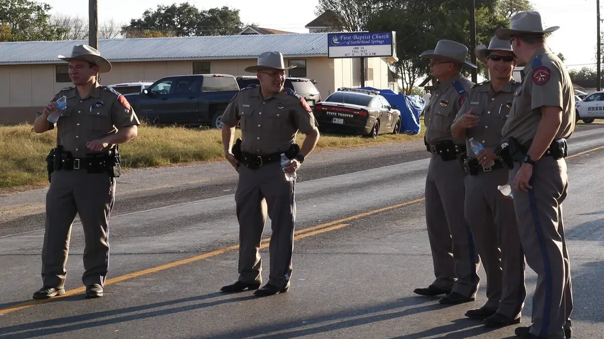 Полиция Техаса будет арестовывать мигрантов, незаконно пересекающих границу