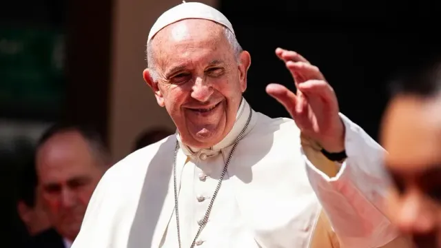Папа Римский: Ватикан проводит "мирную миссию" для урегулирования конфликта на Украине
