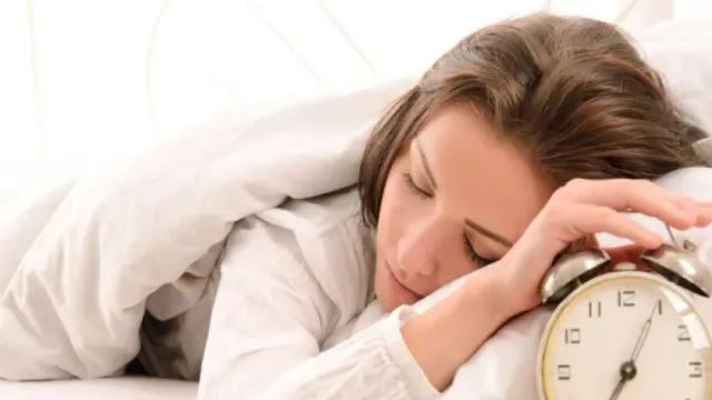 Ученые советуют увеличить продолжительность сна для борьбы с ожирением