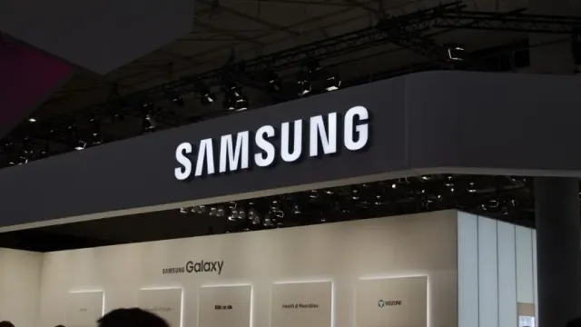 Прибыль Samsung в третьем квартале снизится на 80% из-за потерь в производстве чипов