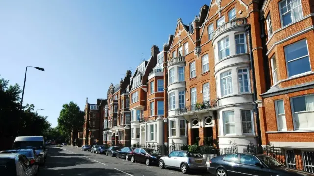 Агентство Moody's предупреждает о возможном снижении цен на жилье в Великобритании на 10%