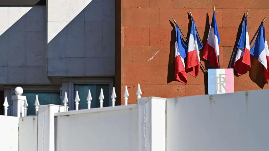 Франция отвергла заявления о ядерных поставках Украине Франция отвергла заявления о ядерных поставках Украине