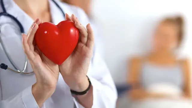 Журнал Hindawi опубликовал исследование о пользе занятий йогой для здоровья сердца